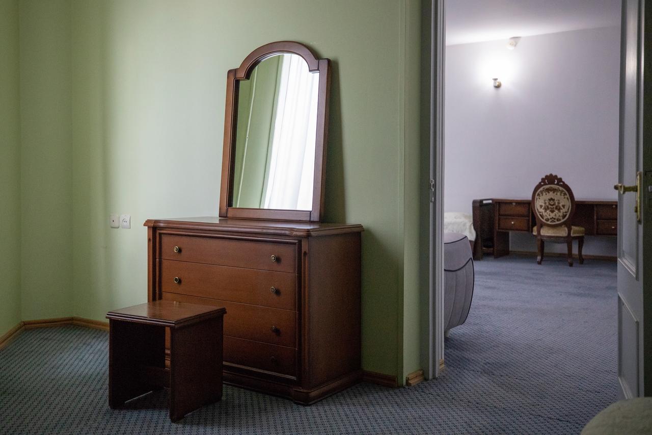 Leader Hotel Gori Eksteriør billede